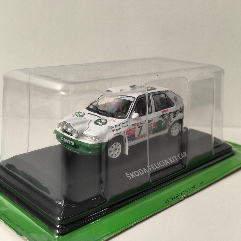 Diecast IXO 1:43 Scale SKODA F - огляд і ціна Model Kit Car