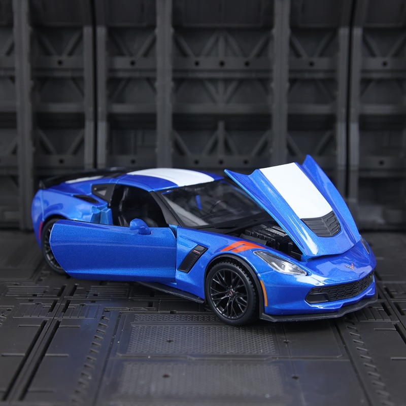 Maisto 1：24 Corvette Diecast M - огляд і ціна Model Kit Lamborghini
