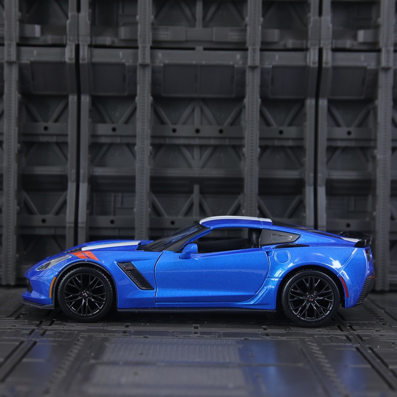 Maisto 1：24 Corvette Diecast M - огляд і ціна Model Kit Lamborghini