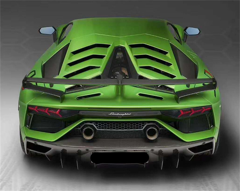 New Half Carbon Fiber Rear Bum - огляд і ціна Model Kit Lamborghini